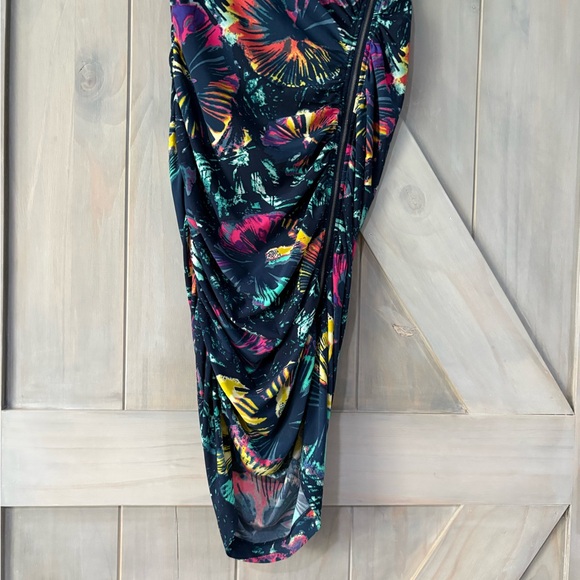 BCBGMaxAzria Floral Sleeveless Dress - Picture 4 of 7